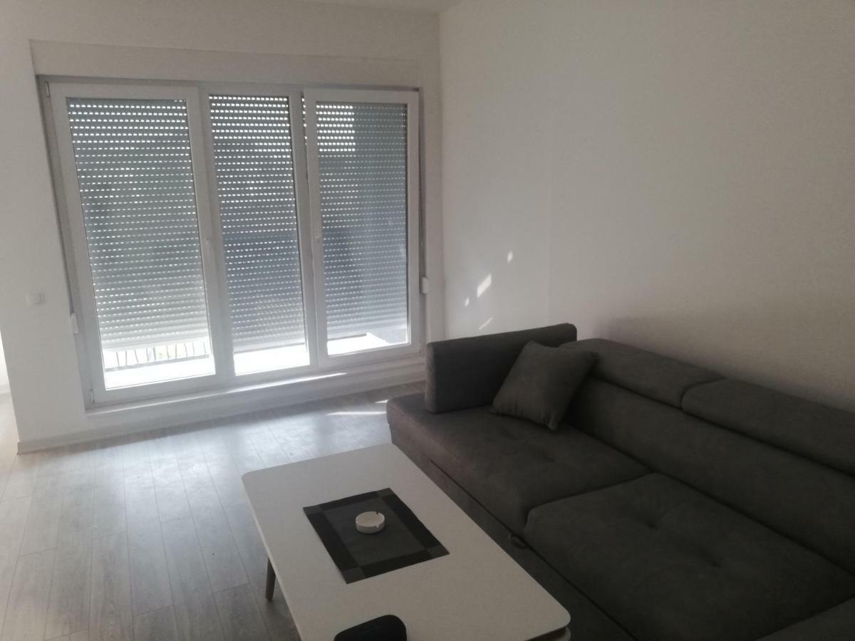 Apartment 3 Приштина Экстерьер фото